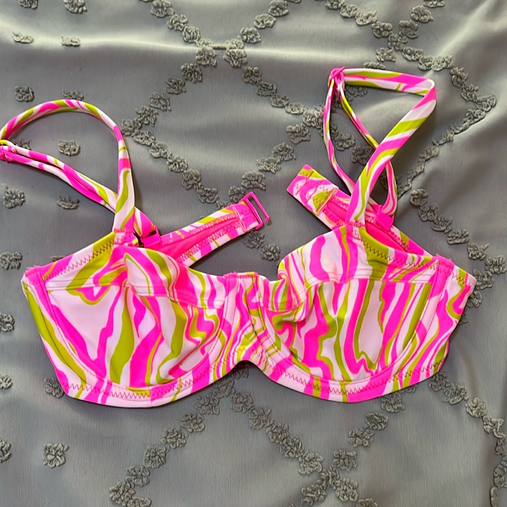 Unlined underwire bikini top